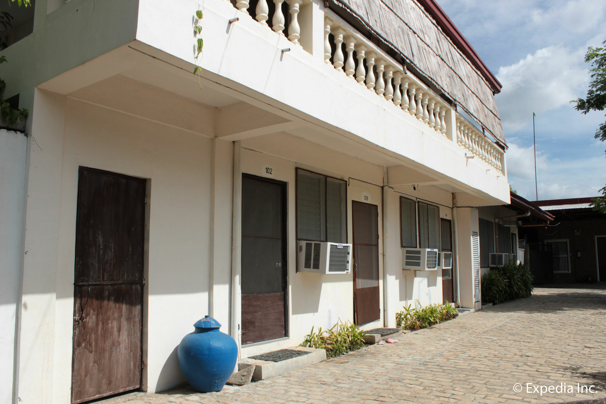 Reddoorz Plus Near Vigan Convention Center Exterior photo