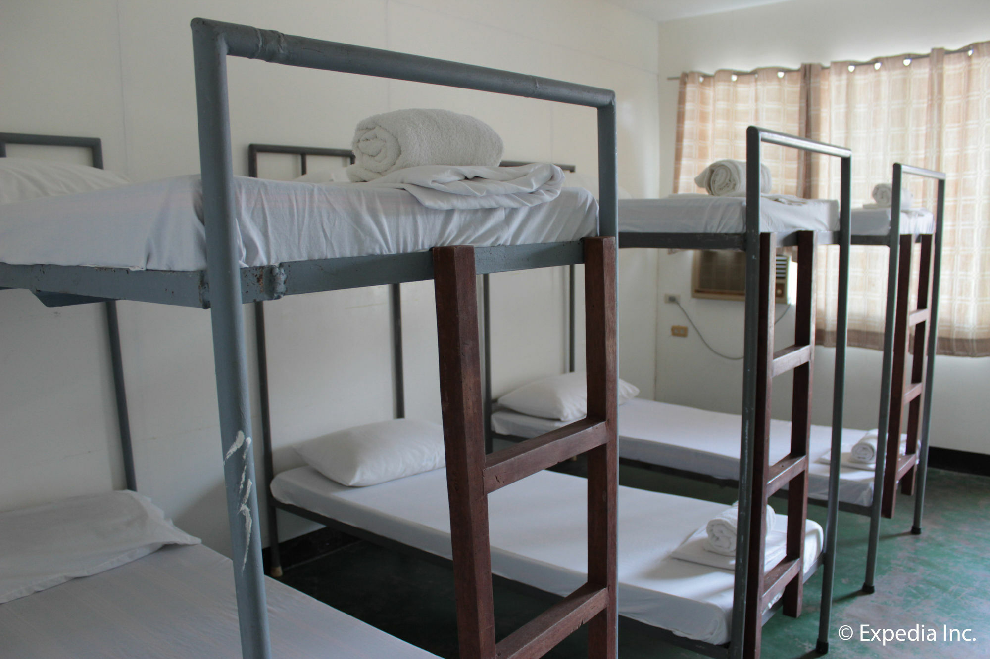Reddoorz Plus Near Vigan Convention Center Exterior photo