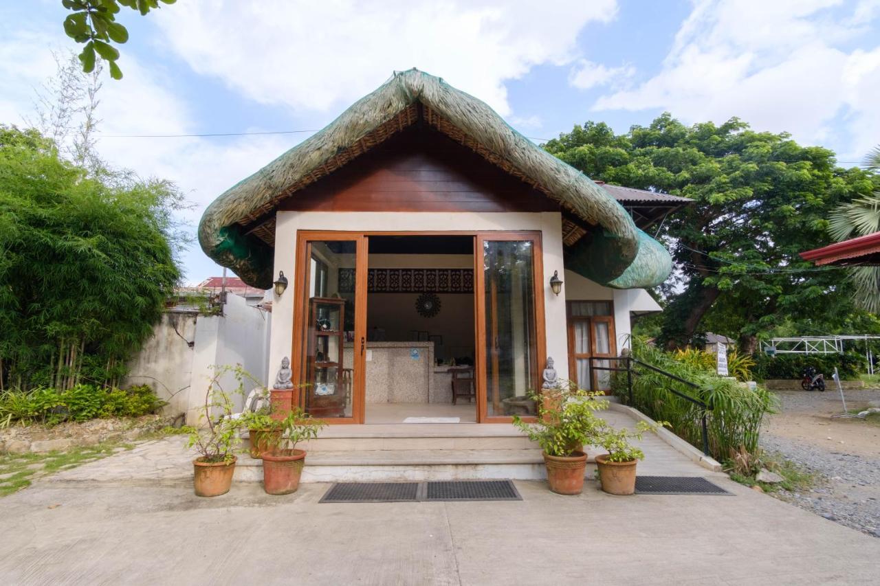 Reddoorz Plus Near Vigan Convention Center Exterior photo